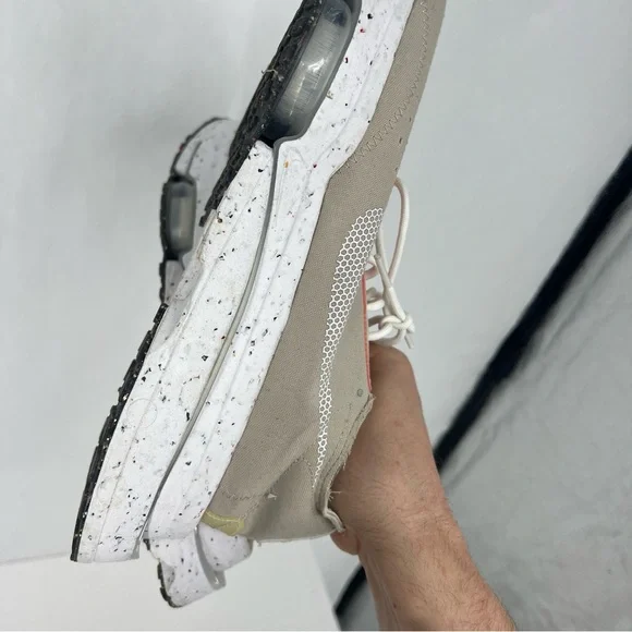 Nike Air-Zoom-Type Crater Beige and Coral Sneakers - Picture 6 of 16